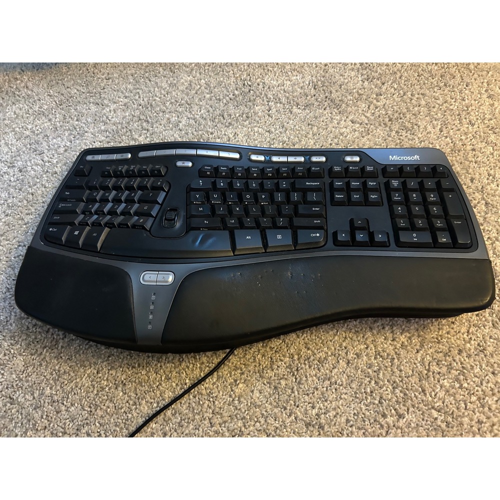 Microsoft Natural Ergonomic Keyboard 4000 v1.0 Black Wired USB Split Design